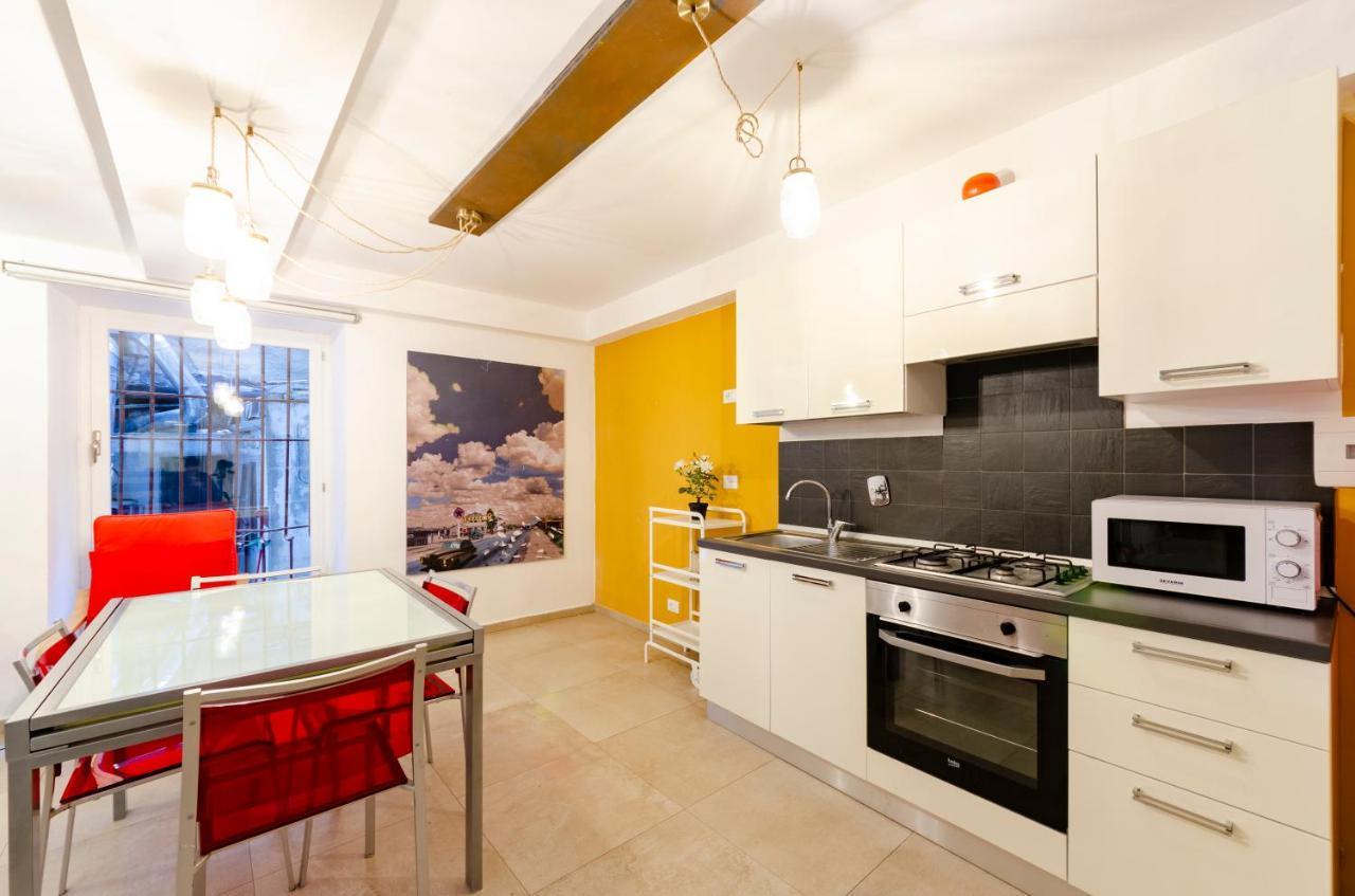Joivy Vibrant Open-Plan Apt For 6 In Historic Centre Daire Cenova Dış mekan fotoğraf